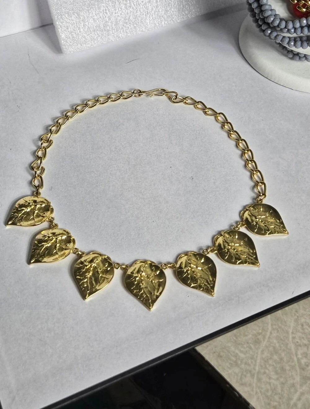 Vintage Gold Leaf-Link Necklace - Gold Tone - Picture 7 of 12